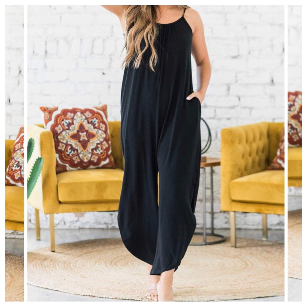 Chic Tank jumpsuit with side slits - Picture 3 of 3